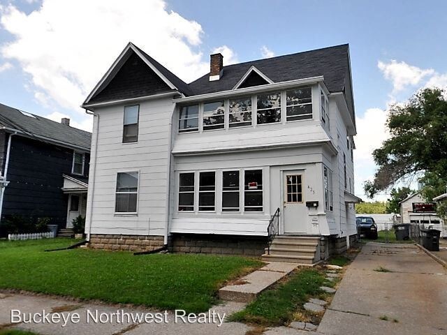 425 3rd St in Toledo, OH - Building Photo