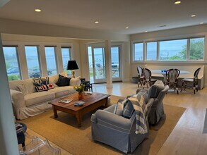 9 E Grand St in Stonington, CT - Building Photo - Building Photo
