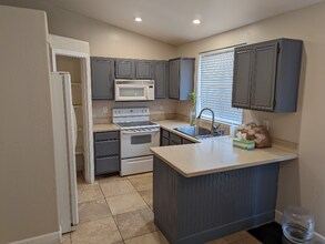 3755 E Broadway Rd in Mesa, AZ - Foto de edificio - Building Photo