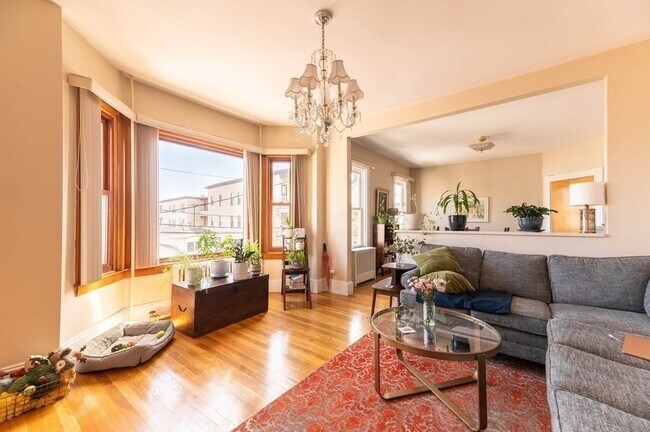 202 Washington St, Unit #2