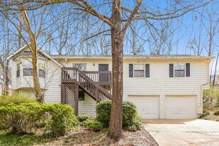 2752 Hawk Trace NE in Marietta, GA - Building Photo