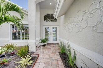6014 Golf Villas Dr in Boynton Beach, FL - Building Photo - Building Photo