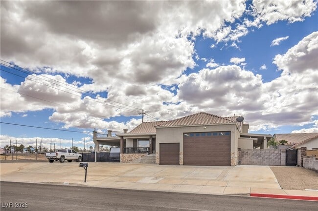 391 E Kimberly Dr in Henderson, NV - Building Photo - Building Photo