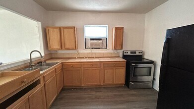 319 Noria St in San Antonio, TX - Building Photo - Building Photo