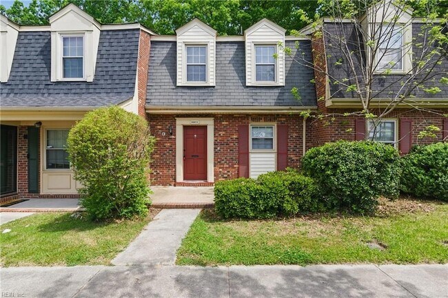 14547 Old Courthouse Way in Newport News, VA - Building Photo - Building Photo