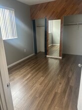 1032 NW Nye St, Unit Lower Unit in Newport, OR - Foto de edificio - Building Photo