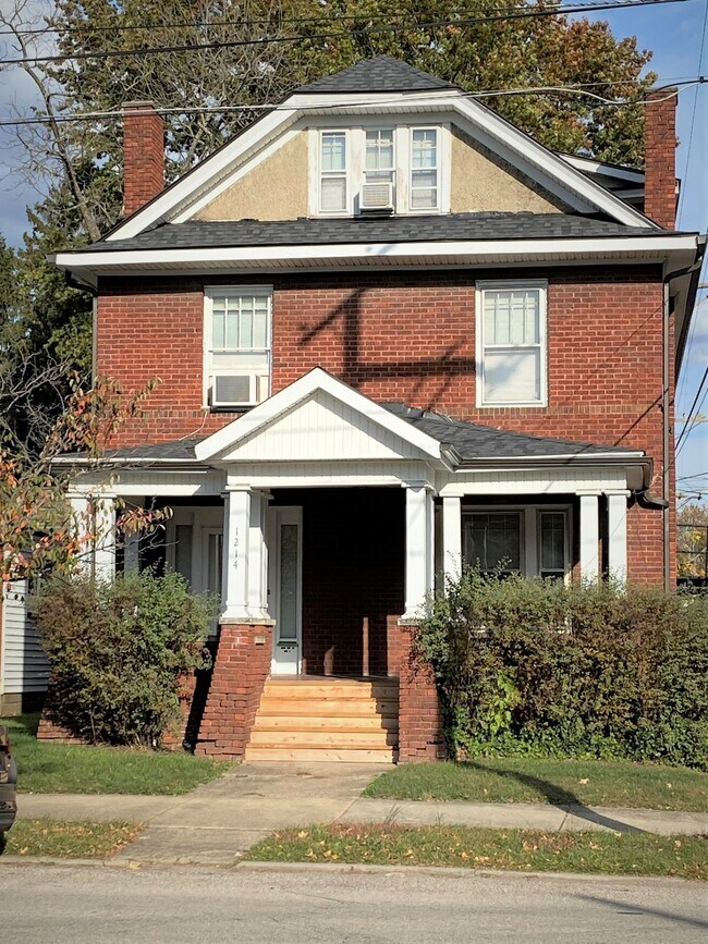 1214 8th St, Unit 1 in Huntington, WV - Building Photo - Building Photo