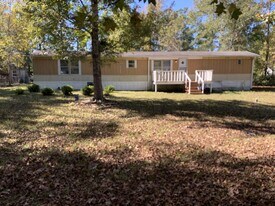 111 Hunter Ct in Rocky Point, NC - Building Photo