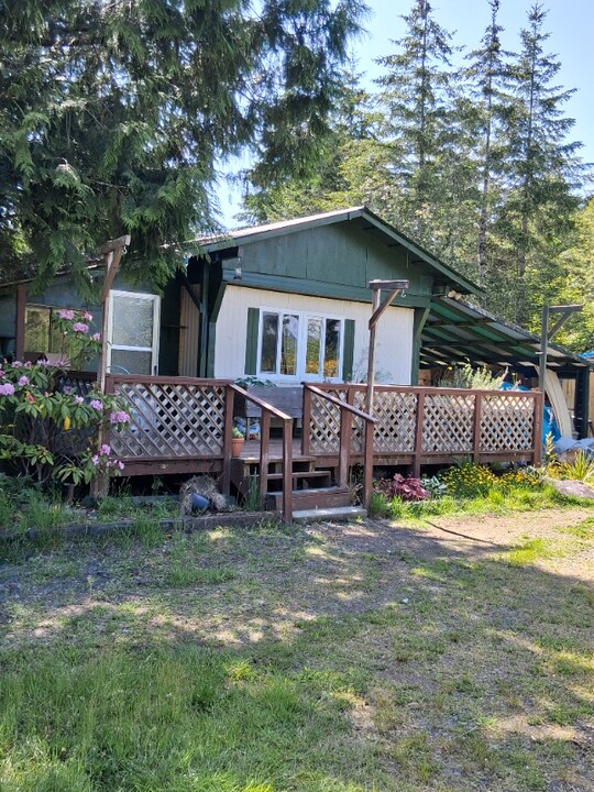 113 W Grizdale Dr in Shelton, WA - Foto de edificio