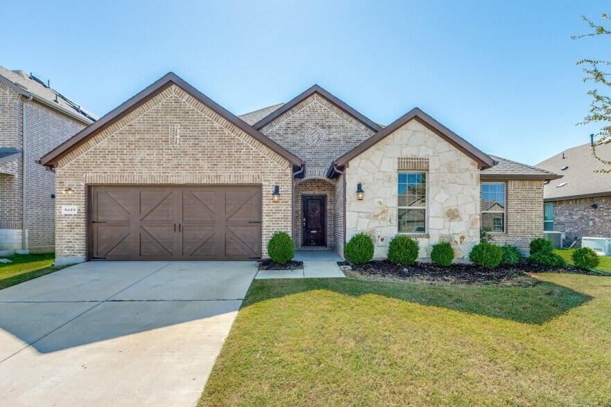 6224 Cheshire St in Aubrey, TX - Building Photo