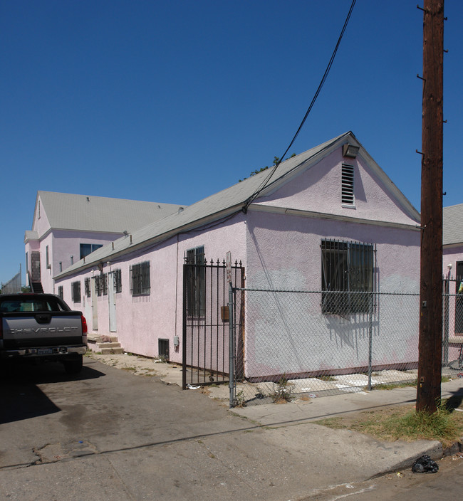 131-133 E 50th St in Los Angeles, CA - Building Photo - Building Photo