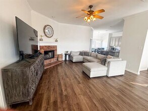 802 John Thomas Dr in Keene, TX - Building Photo - Building Photo