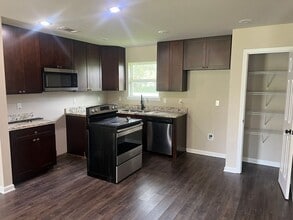 421 Jack St in La Place, LA - Building Photo - Building Photo