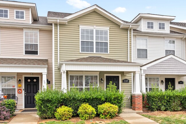 329 Sam Houston Cir in Clarksville, TN - Building Photo - Building Photo