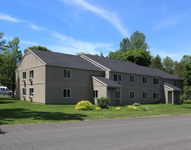 Paddock's Landing Apartment in Phoenix, NY - Foto de edificio - Building Photo