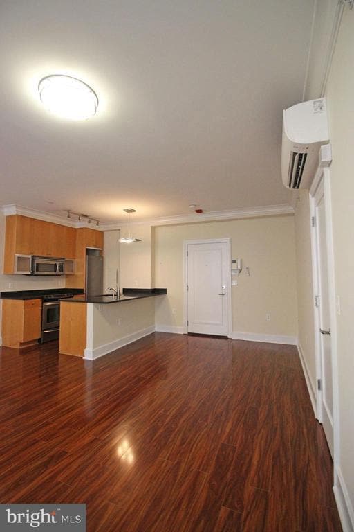 property at 1121 24th St NW
