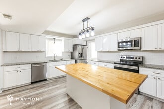 107 Meadowbrook Dr in Mauldin, SC - Foto de edificio - Building Photo