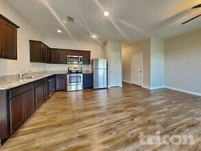 11946 Fuller St in Hampton, GA - Foto de edificio - Building Photo