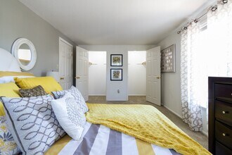 Ashmore Trace in Greenwood, IN - Building Photo - Building Photo