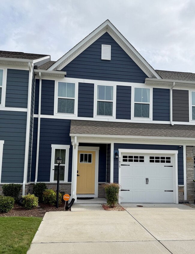 property at 1615 Songbird Ln