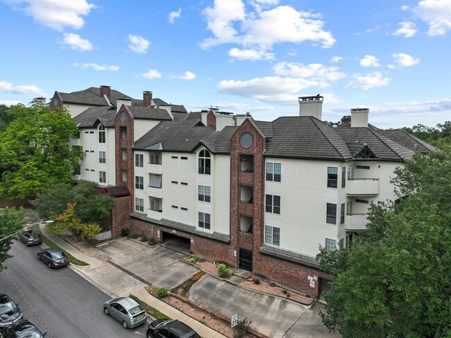 property at 3001 Cedar St