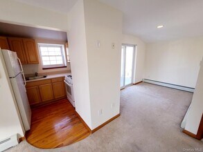 67-08 Exeter St, Unit 3 in Queens, NY - Building Photo - Building Photo