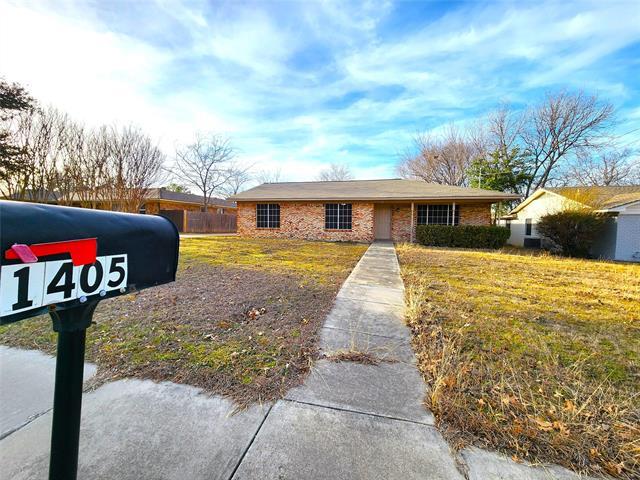 1405 E Sherman Dr in Denton, TX - Building Photo