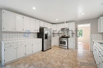 938 Leo Way in Oakland, CA - Building Photo - Building Photo