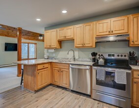 32 B St in Conway, NH - Building Photo - Building Photo