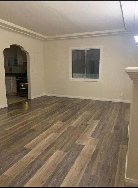 1087 Leighton Ave in Los Angeles, CA - Building Photo