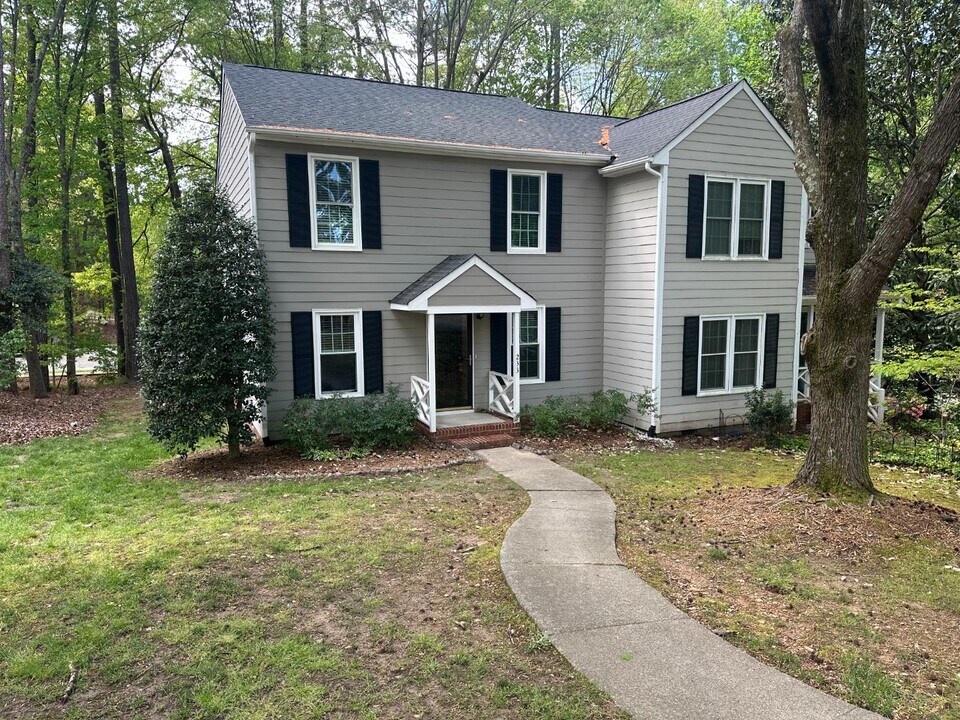 233 Wetherburn Ln in Raleigh, NC - Building Photo