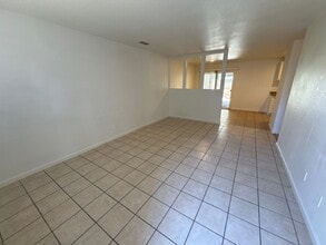 8821 Kelley Dr in Stockton, CA - Building Photo - Building Photo