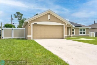 649 SW Fair Ave in Port St. Lucie, FL - Building Photo - Building Photo