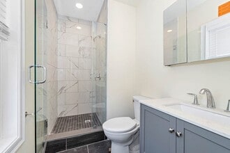 72 Stanley Ave in Medford, MA - Foto de edificio - Building Photo