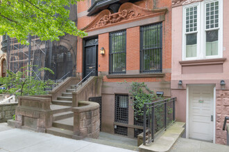 124 E 95th St in New York, NY - Building Photo - Building Photo