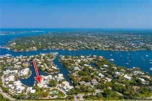 3901 SE St Lucie Blvd in Stuart, FL - Building Photo