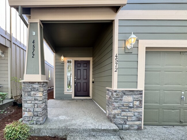 4572 SE Olivewood St in Hillsboro, OR - Building Photo - Building Photo
