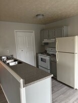 1001 Breathitt St in Hopkinsville, KY - Building Photo