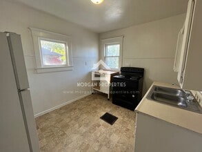 225 N 10th St, Unit .5 in New Castle, IN - Building Photo - Building Photo