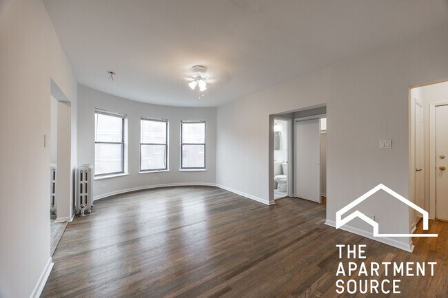 property at 7728 N Marshfield Ave