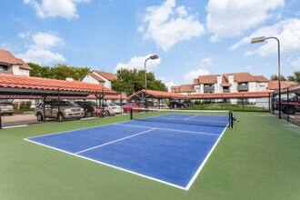 Dixon at Stonegate in Fort Worth, TX - Foto de edificio - Building Photo