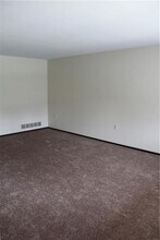 150 Rothesay Ave in Carnegie, PA - Building Photo - Building Photo