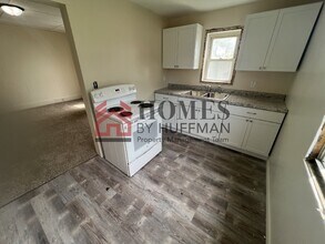 818 S Barker Ave in Evansville, IN - Building Photo - Building Photo