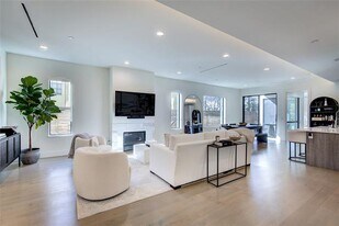 3923 Cole Ave in Dallas, TX - Building Photo