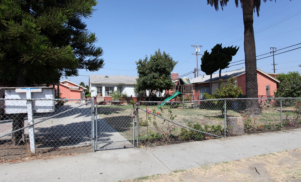 6123 Seville Ave in Huntington Park, CA - Foto de edificio