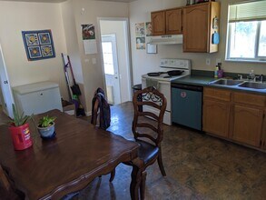 7845 2nd St in Wellington, CO - Foto de edificio - Building Photo