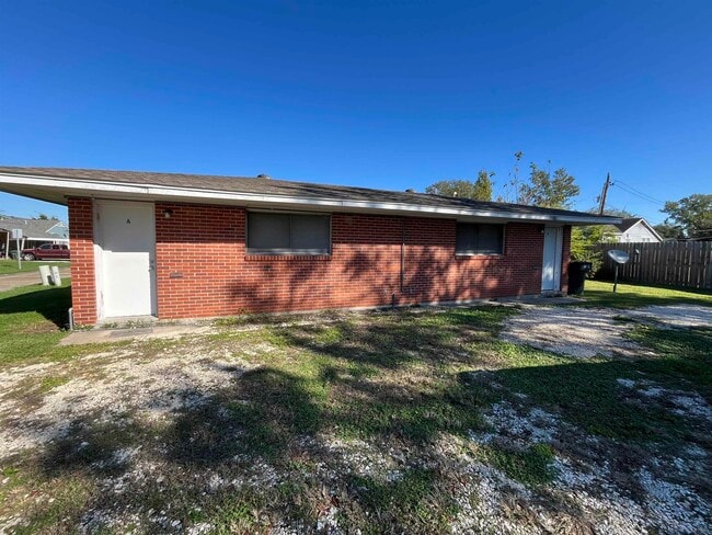 1513 Cottage Ln in Lake Charles, LA - Building Photo - Building Photo