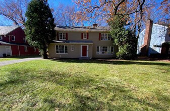 15548 Brewster Rd in East Cleveland, OH - Building Photo - Building Photo
