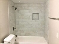 1860 White Oak Dr photo'