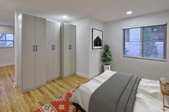 Edgewood Mews in Atlanta, GA - Foto de edificio - Building Photo